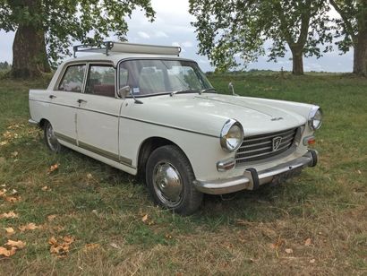 PEUGEOT 404- 1968 La Peugeot 404 est lance en 1960 et deviendra en 1963 la première...