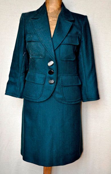 Yves Saint LAURENT Tailleur jupe en lainage, couleur verte. T. 40