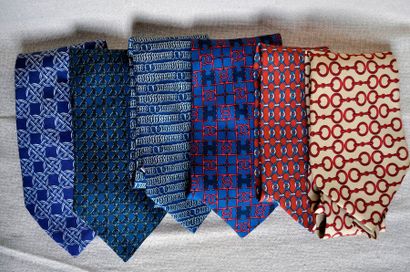 HERMES Lot de 6 cravates en soie à sujets abstraits