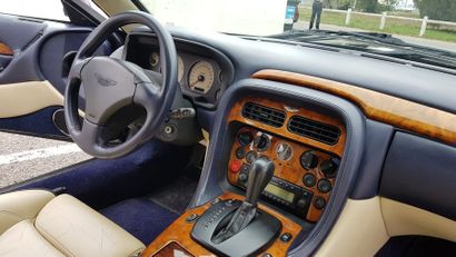 Aston Martin DB7 Volant- 2001 N° de Série: SCFAB42361Q402366 Certificat d'immatriculation:...