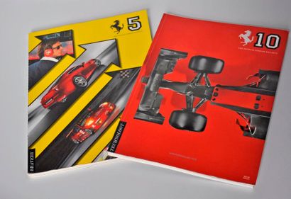  Lot de deux Ferrari Official Magazine, éditions 2005 et 2010