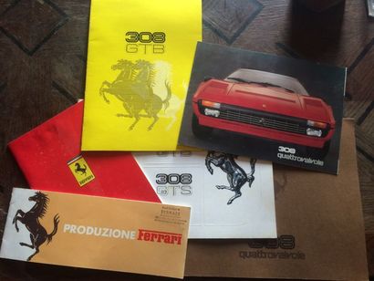 Lot de 6 brochures sur la Ferrari 308