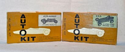 null Lot de 2 maquettes Auto kit en métal à monter, neuves en boite. Alfa Romeo P3...