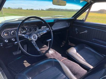 FORD MUSTANG Cabriolet - 1966 N° châssis : 6F08T325423

C’est la première version...
