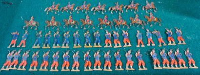 null Ensemble de 91 soldats en tôle peinte: fantassins, cuirassiers, cavaliers, vers...