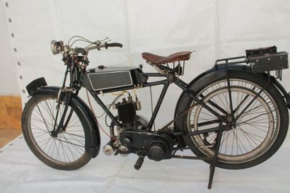 EXCELSIOR VILLIERS – 1923 

Apparue sur le marché en 1913, cette moto anglaise à...