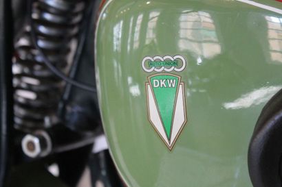 75. DKW D3 – 1929 

Usine crée en 1917 pour les autos mais déjà en 1907 pour les...