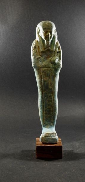 null Great Ushabti of a great dignitary, a frieze inscribed with hieroglyphic characters....