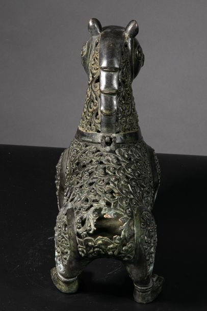 null Beautiful lion-shaped incense burner. patinated bronze with fine decoration....