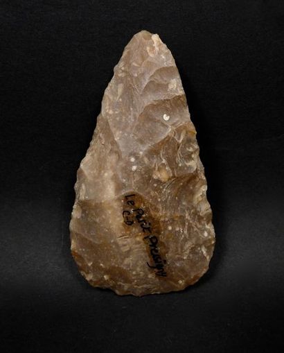 null Launched biface of Mousterian flint tradition. "Petit pressigny" ex C.D.L.:...