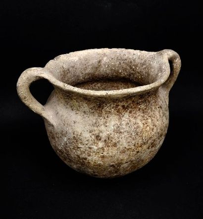 null 
Vase à anse en céramique commune grise 11 cm
Luristan Ier millénaire avant...