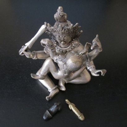 null Statuette tantrique d'union divine Shiva-Shakti. Alliage métallique évoquant...