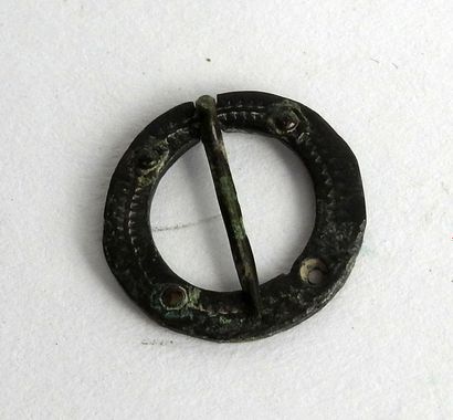null Fermail en bronze

2,1 cm

Période médiévale