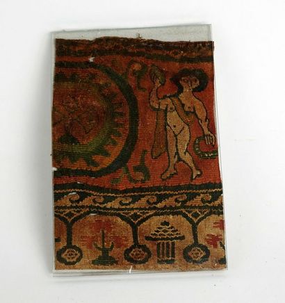 null Fragment de tissu copte représentant une femme nue

15 x 10 cm

Epoque copte...