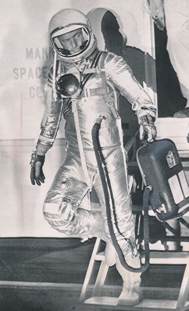 null Nasa. L'astronaute Scott Carpenter, vétéran américain du programme spatial s'apprête...