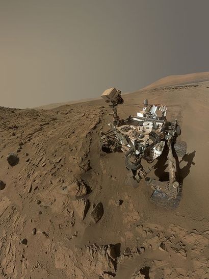 null Nasa. GRAND FORMAT. Beau "Selfy" du rover Curiosity sur le sol Martien. Le rover...