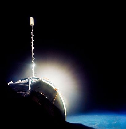 null Nasa. Mission Gémini 10. L'engin spatial Gemini 10 est amarré avec succès au...