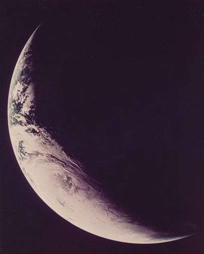 null Nasa. Mission Apollo 8. Une superbe vue de la Terre depuis le module de commande...