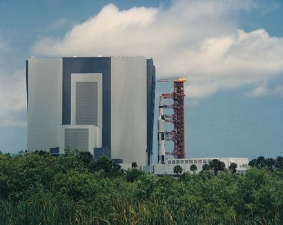 null Nasa. Une superbe vue de la fusée Saturne V prête à envoyer la mission APOLLO...