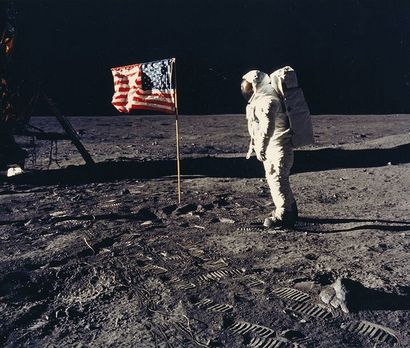 null Nasa. Mission Apollo 11. Une dizaine d'année après l'accomplissement de la Mission...