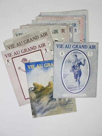 null Set of 19 issues of La Vie au
Grand Air, good condition with nice coverage,...