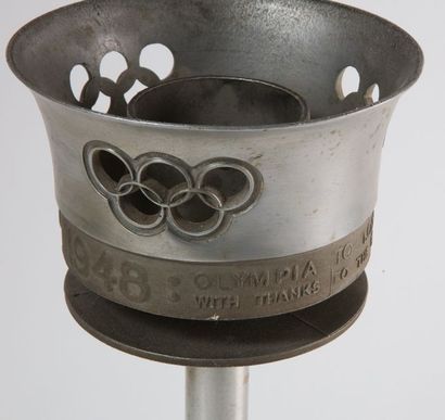 null Torche officielle, mention sur le fourneau «1948 olympiad to London, 14e olympiad...
