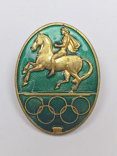 null Stockholm, concours Hippique badge officiel en bronze émaillé vert
36 x 38 ...
