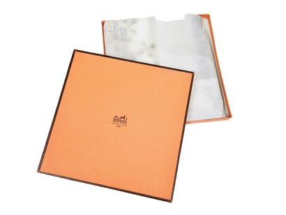 null Silk square Hermès Grenoble-Mexico 1968
88 x 88 cm
In its original orange b...