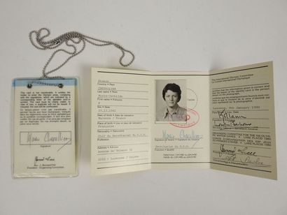 null Carte d'identité olympique de Marie
Chevalier avec un badge portatif avec c...
