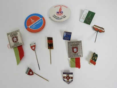 null Set of pins and pins from countries in solidarity with Moscow (Portugal, Trinitad,...