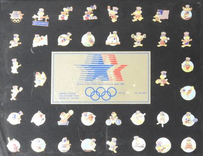 null Cadre avec l'ensemble des pin's officiels (38 pins), 23° olympiade, «limited...