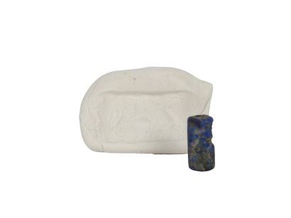 null Sceau-cylindre gravé de capridés cabrés sur lapis lazuli
Mésopotamie, Période...