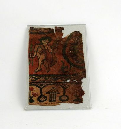 null Fragment de tissu représentant une femme nue

Tissu 15 x 10 cm

Egypte époque...