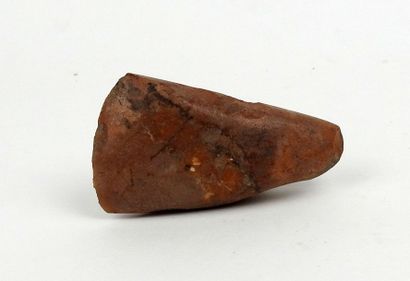 null Small polished axe

Silex red 9 cm

Neolithic prehistory