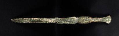 null Large sword with handle and pads

Bronze 45 cm

Luristan, 1st millennium BC