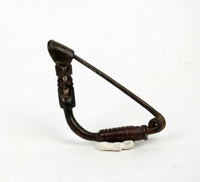 null Very large phrygian fibula with two male faces

Bronze 8 cm

Ancient Phrygia...