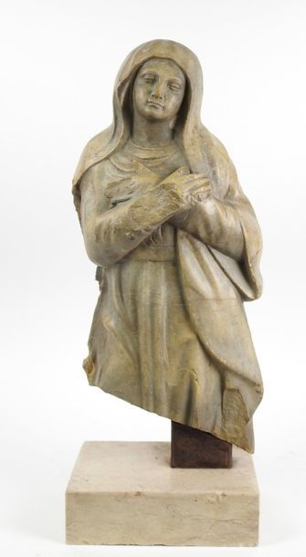 null Vierge
Buste en calcaire patiné
Vers le XVI-XVIII° siècle
H 44 cm environ
Manque...