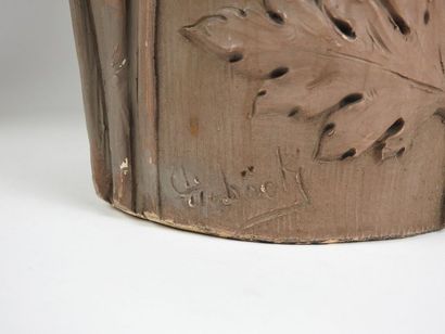 null Pair of Art Nouveau terracotta vase
19th century
Signed C. HABÖCK H 56 cm
Accidents...