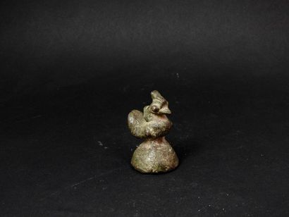 null Poids à opium aviforme..Bronze.H :5cm. Birmanie.Circa XVIIIès