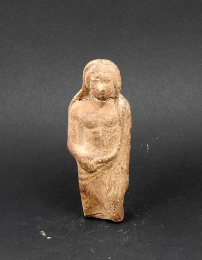 null Statuette représentant un homme vêtu d'un manteau à capuche

Terre cuite 11,5...