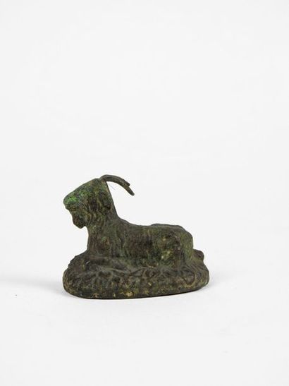 null Important bronze animalier représentant un bouc
Bronze à patine verdâtre 5,7...