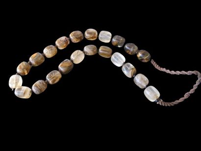 null Collier de perles en cristal de roche
Quartz fantôme naturel, fissures et inclusions...