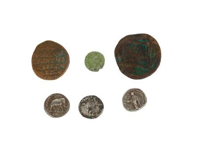 null Lot de monnaies antiques à postérieur.
 Bronze ou alliage ou argent.