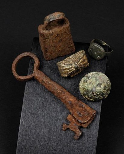 null Key, bell, ring and miscellaneous. Bronze.
Roman period to later