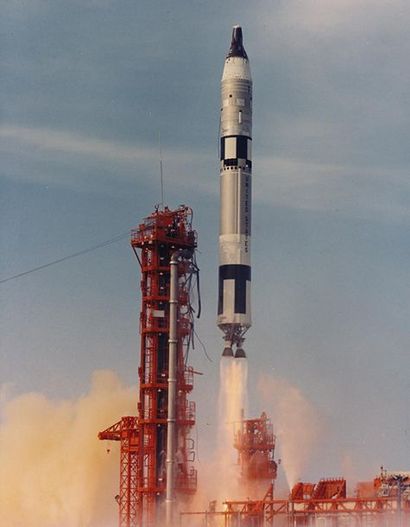 null Nasa. Décollage de la fusée emportant en orbite terrestre la mission GEMINI...