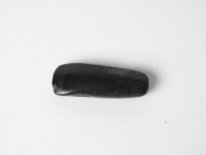 null Hache en jade néolithique

L :6cm.