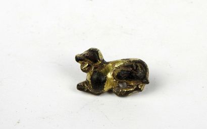 null Applique dorée représentant un animal fantastique

Bronze doré 2,5 cm

Probablement...