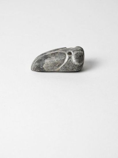 null Cigale,symbole d’éternité. 

Jade noir ou autre.Style néolithique.L: 5cm.