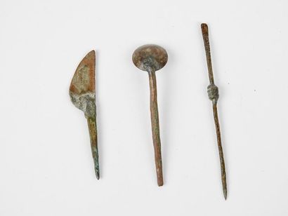 null Trois rares outils chirurgicaux antiques.Bronze.

Epoque romaine ou postéri...