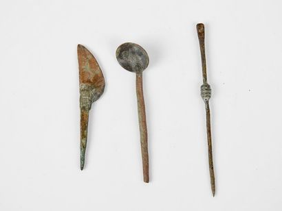 null Trois rares outils chirurgicaux antiques.Bronze.

Epoque romaine ou postéri...